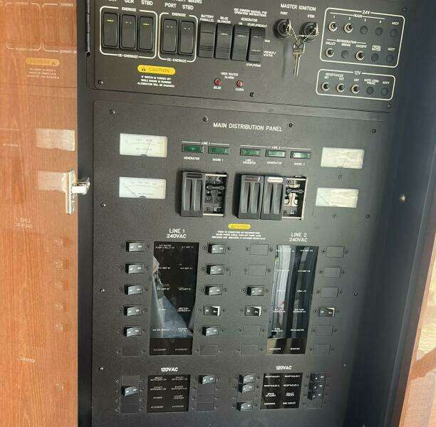 At Last 55ft Sea Ray Yacht For Sale