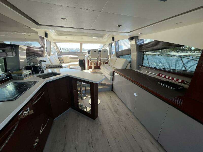 At Last 55ft Sea Ray Yacht For Sale