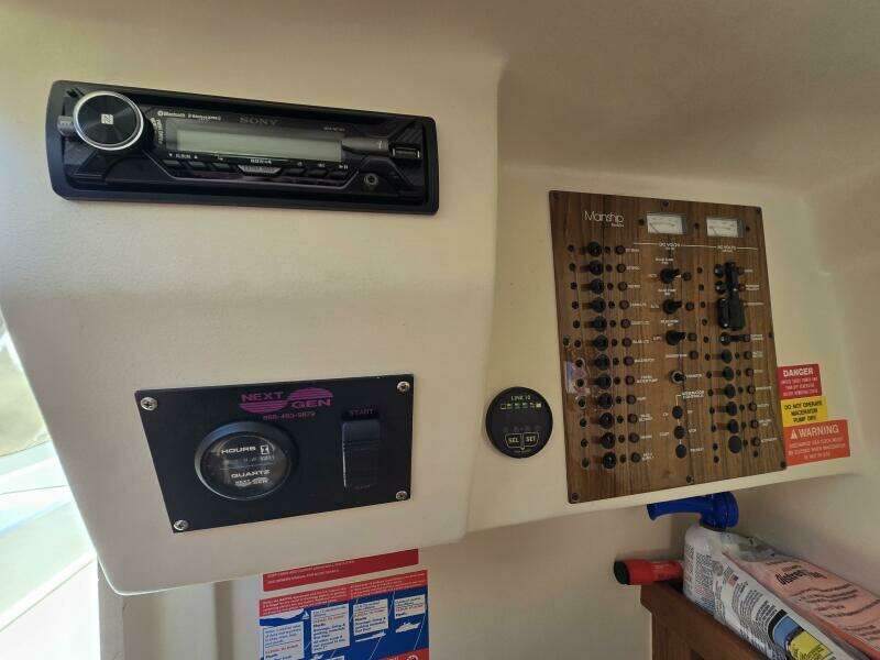 Rover 30ft Mainship Yacht For Sale