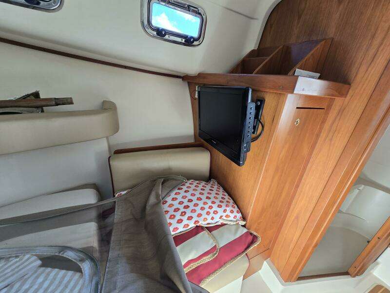 Rover 30ft Mainship Yacht For Sale