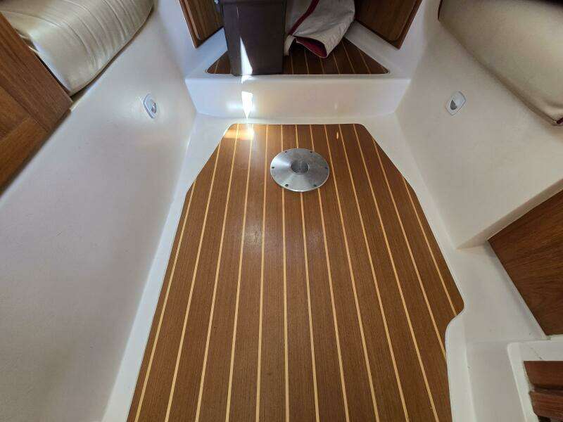 Rover 30ft Mainship Yacht For Sale