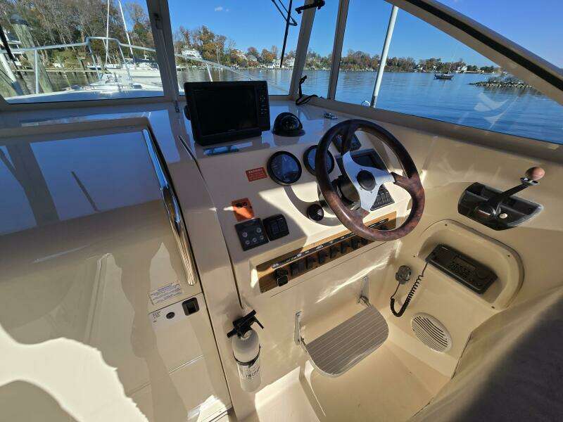 Rover 30ft Mainship Yacht For Sale