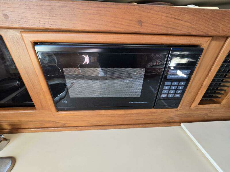 Rover 30ft Mainship Yacht For Sale