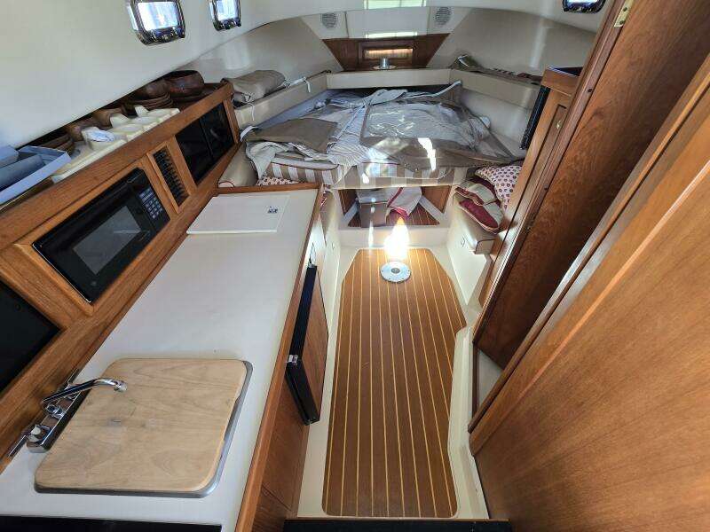 Rover 30ft Mainship Yacht For Sale