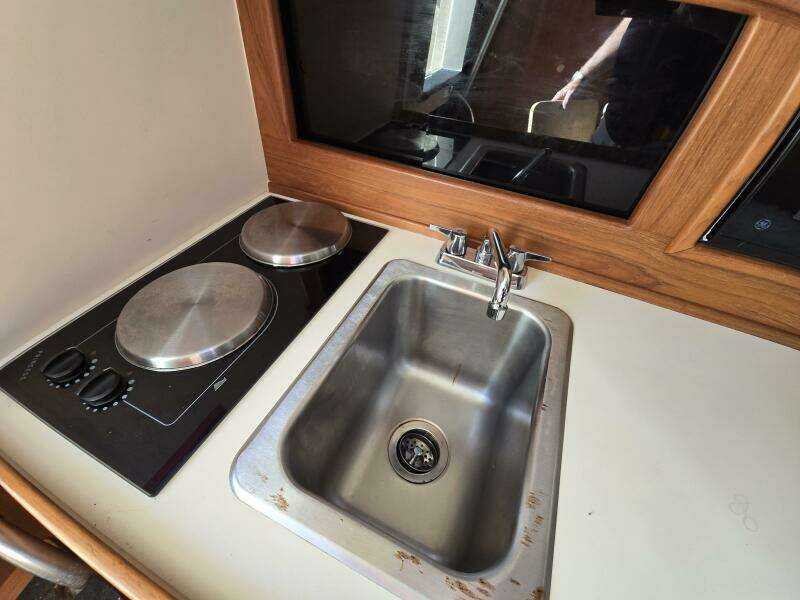 Rover 30ft Mainship Yacht For Sale