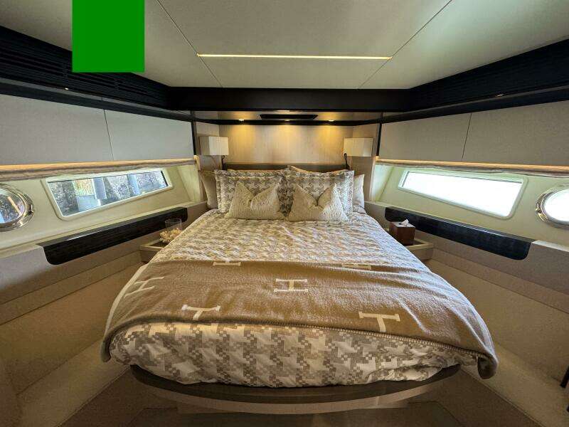 66ft Azimut Yacht For Sale