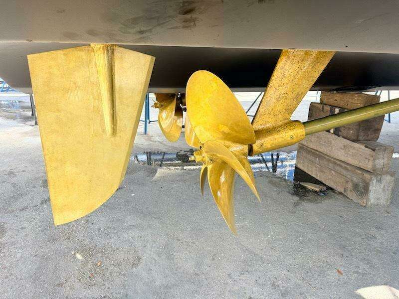 66ft Azimut Yacht For Sale