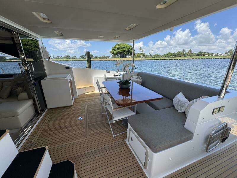 66ft Azimut Yacht For Sale