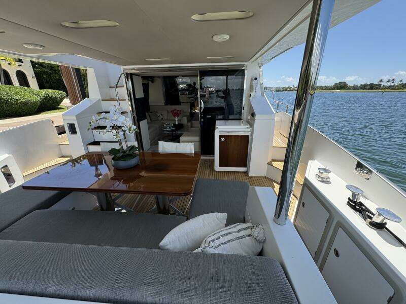 66ft Azimut Yacht For Sale