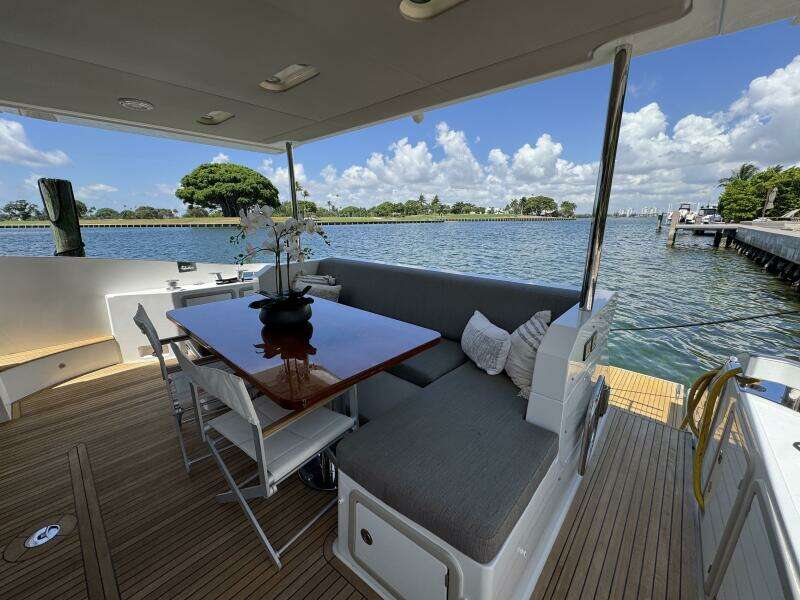 66ft Azimut Yacht For Sale