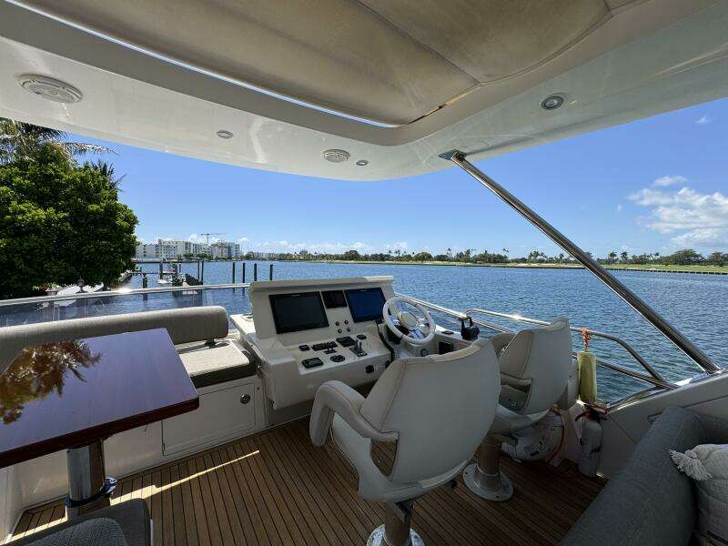 66ft Azimut Yacht For Sale