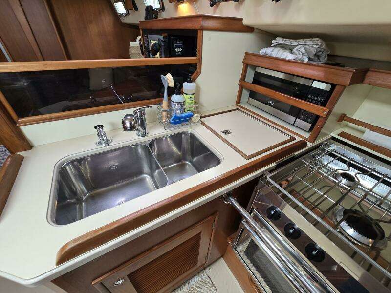 Balabusta 42ft Island Packet Yacht For Sale