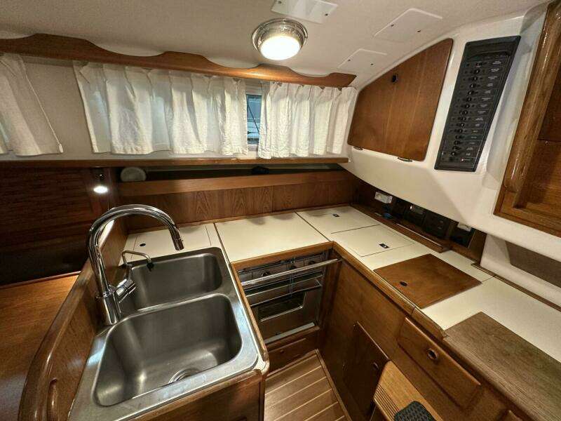 Key 34ft Sabre Yacht For Sale