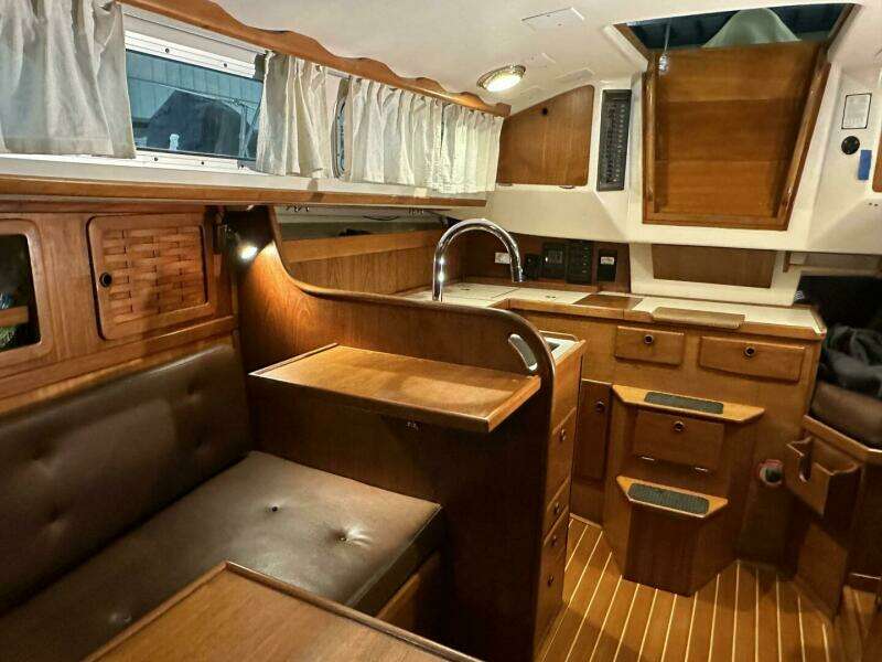 Key 34ft Sabre Yacht For Sale