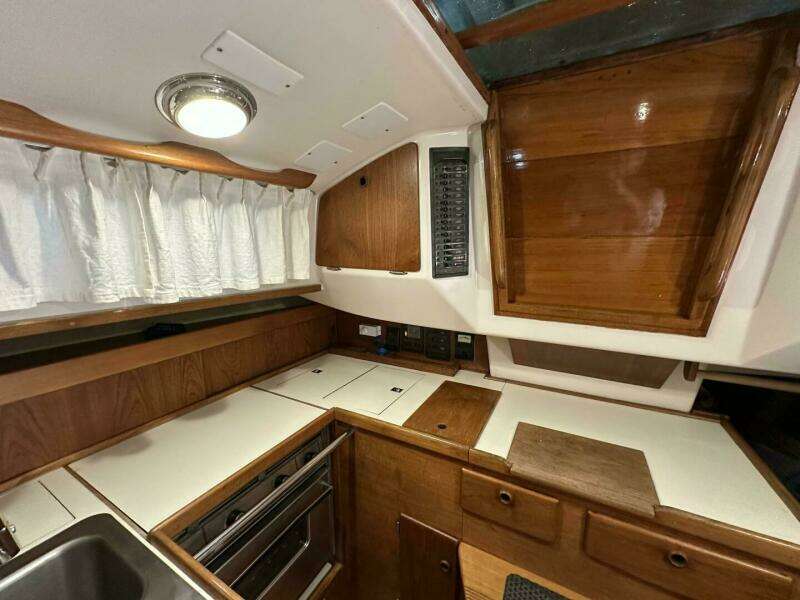 Key 34ft Sabre Yacht For Sale