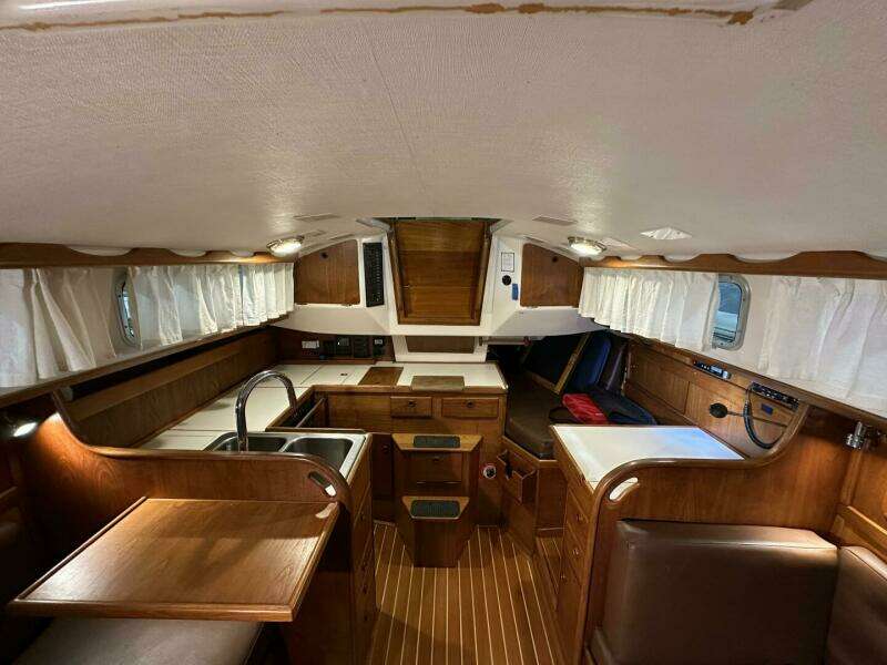 Key 34ft Sabre Yacht For Sale