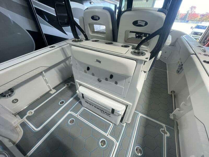 25ft Stingray Yacht For Sale