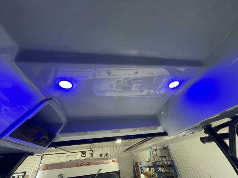 25ft Stingray Yacht For Sale