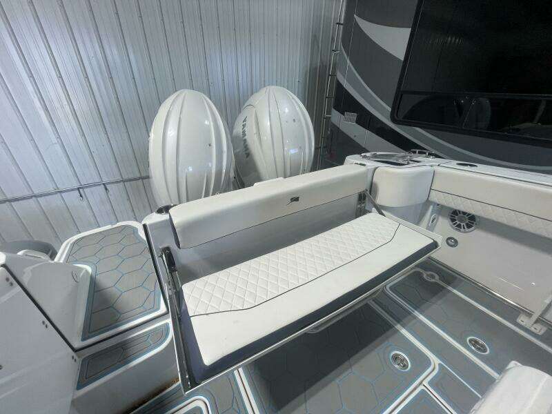 25ft Stingray Yacht For Sale