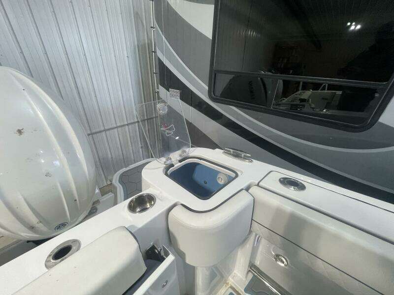 25ft Stingray Yacht For Sale