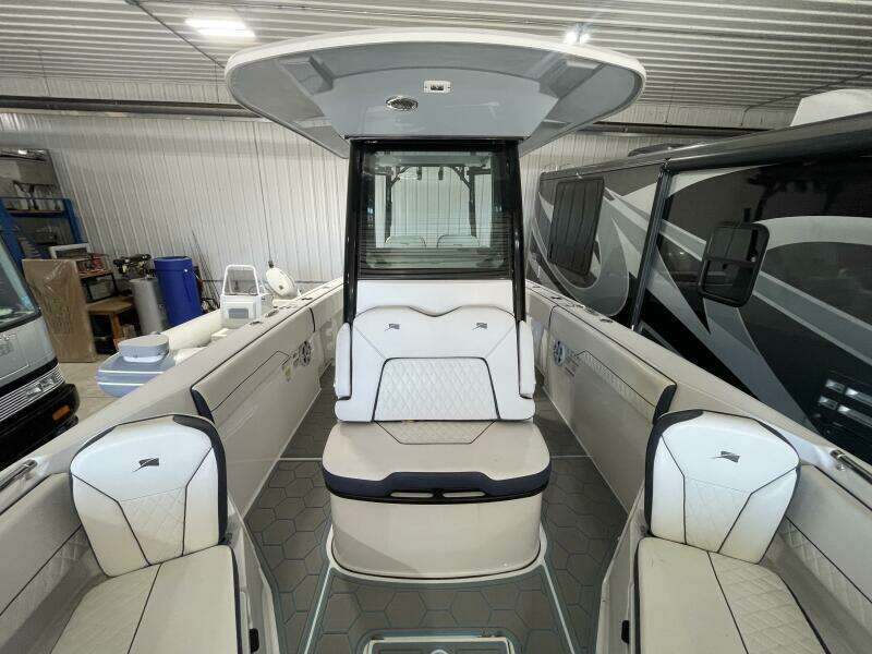 25ft Stingray Yacht For Sale