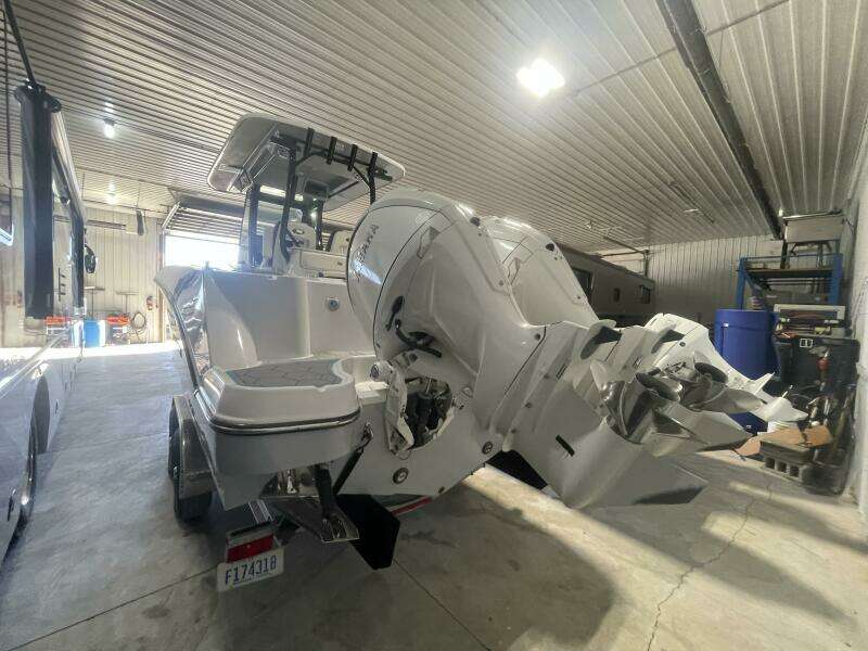 25ft Stingray Yacht For Sale