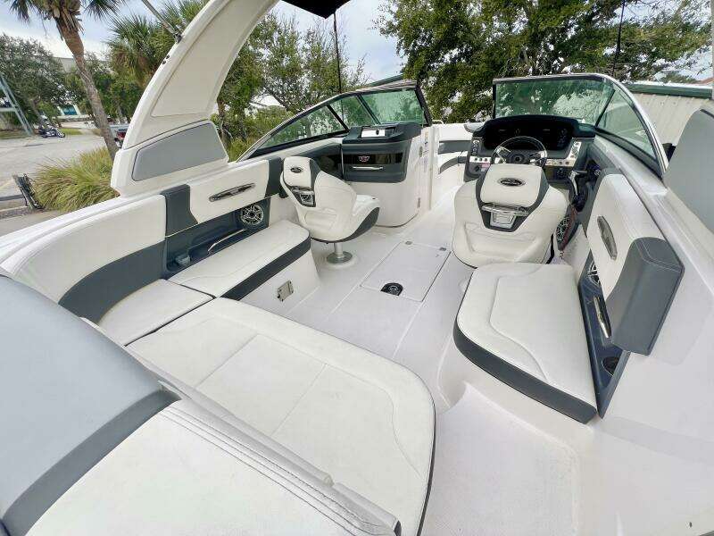 26ft Chaparral Yacht For Sale