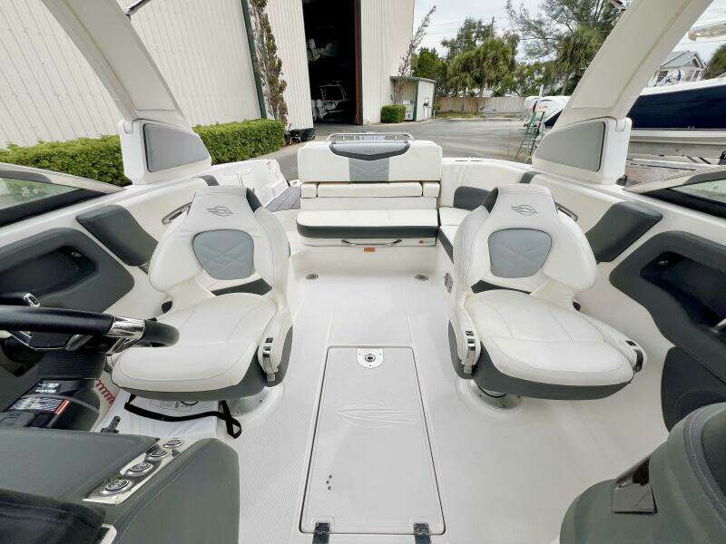 26ft Chaparral Yacht For Sale
