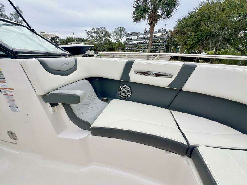 26ft Chaparral Yacht For Sale