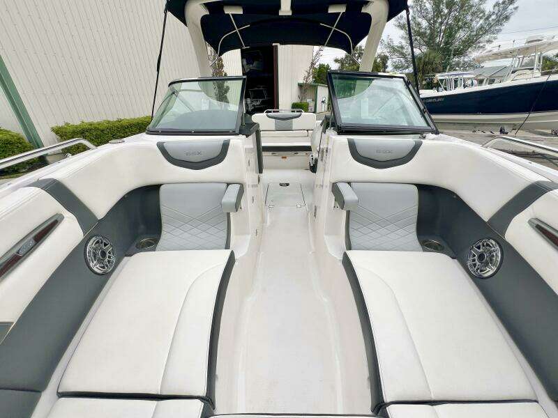 26ft Chaparral Yacht For Sale
