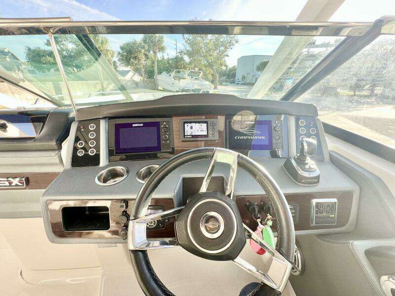 28ft Chaparral Yacht For Sale