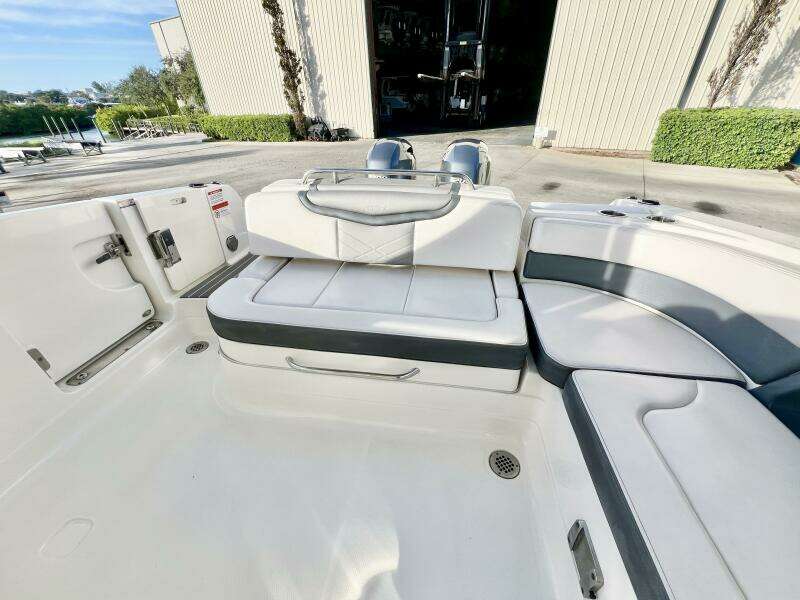28ft Chaparral Yacht For Sale