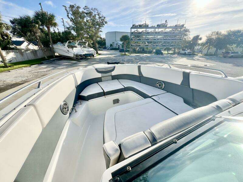 28ft Chaparral Yacht For Sale