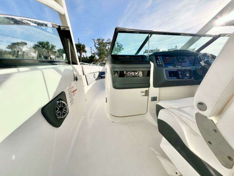 28ft Chaparral Yacht For Sale