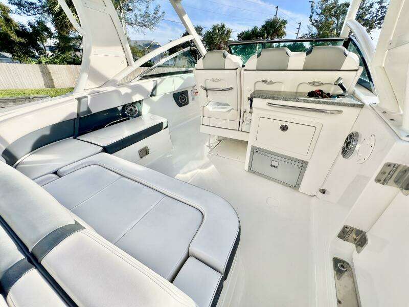 28ft Chaparral Yacht For Sale