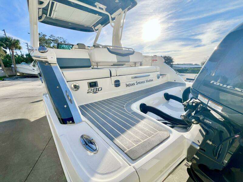 28ft Chaparral Yacht For Sale