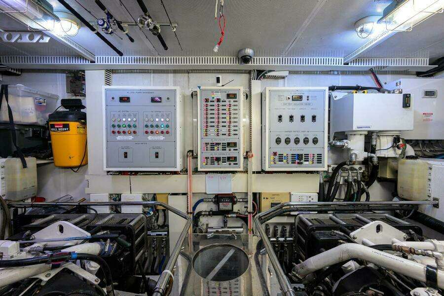 101ft Hargrave Yacht For Sale