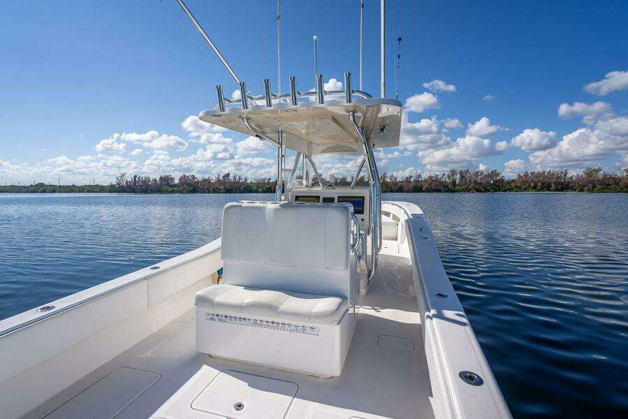 36ft Invincible Yacht For Sale