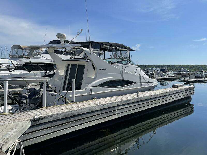 35ft Carver Yacht For Sale