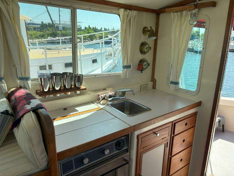 Birne 31ft Blue Seas Yacht For Sale