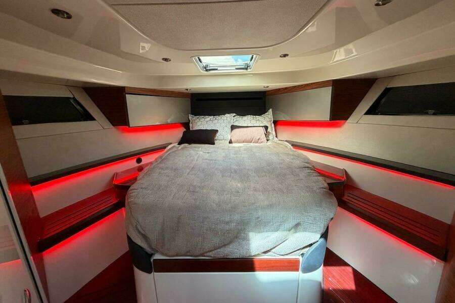 LA GRISSELLE 41ft Boston Whaler Yacht For Sale