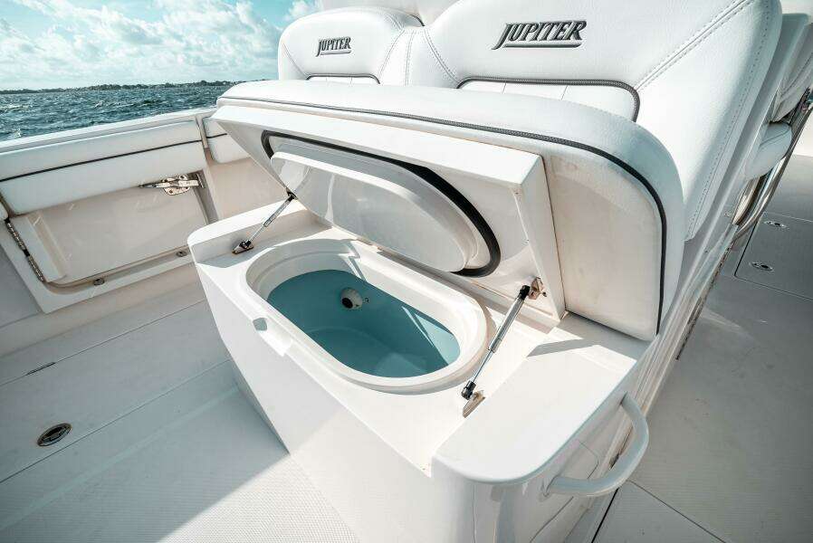 34ft Jupiter Yacht For Sale