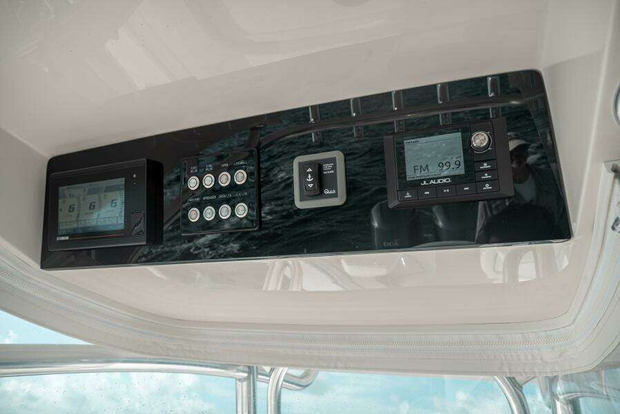 34ft Jupiter Yacht For Sale