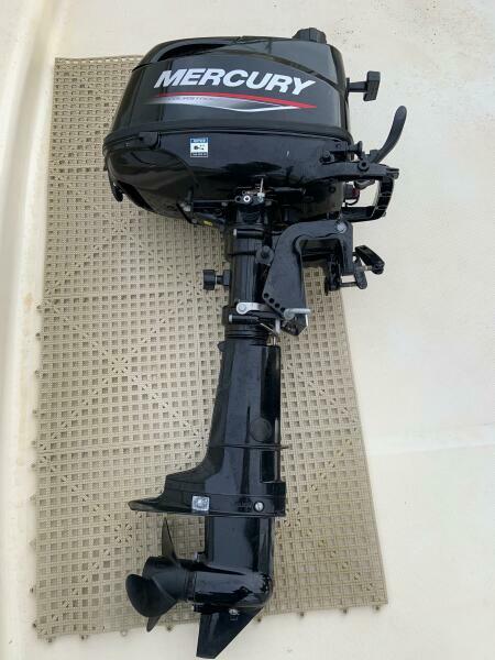 34' 2008 Mainship 34 TRAWLER