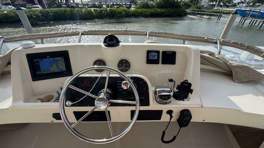 Flybridge Upper Helm