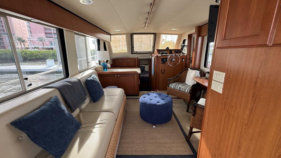 34' 2008 Mainship 34 TRAWLER