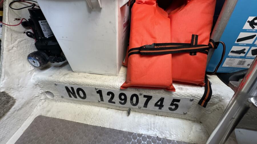 34' 2008 Mainship 34 TRAWLER