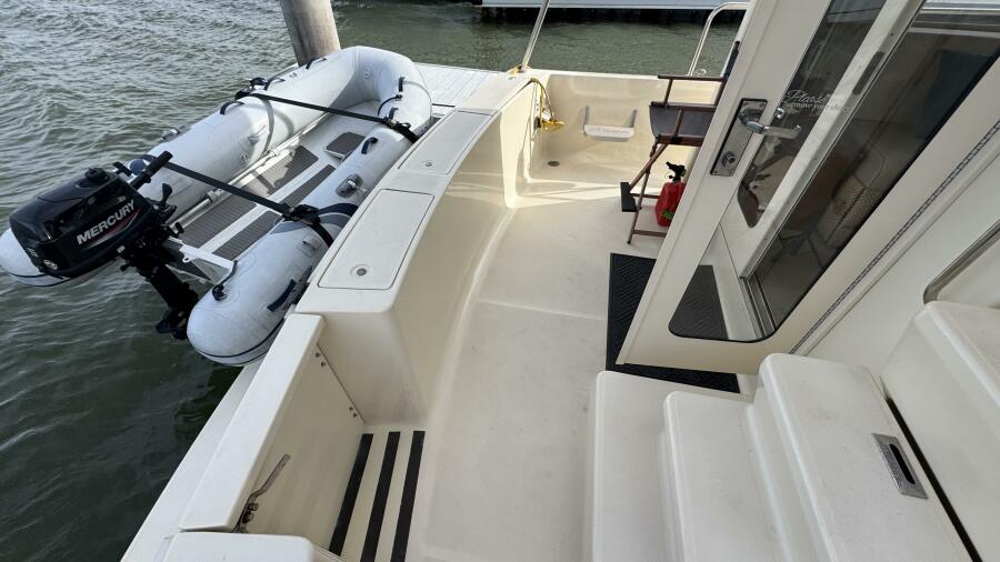 34' 2008 Mainship 34 TRAWLER