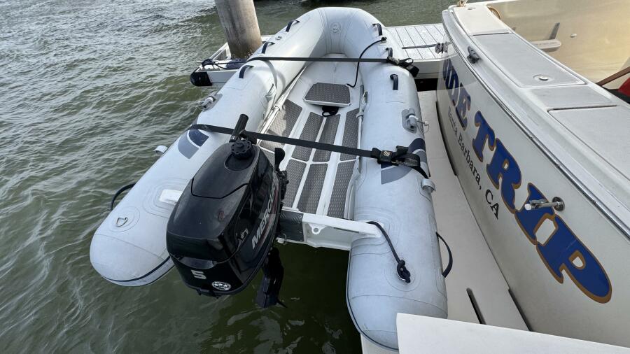 34' 2008 Mainship 34 TRAWLER