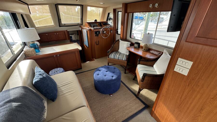 34' 2008 Mainship 34 TRAWLER